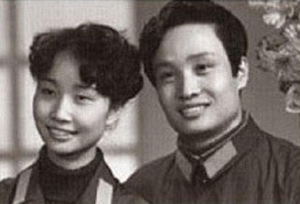 歌唱家阎维文的家庭情况(歌唱家阎维文娶初恋为妻)(5)