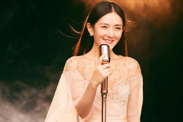 谢娜双胞胎女儿近照曝光(谢娜仨女儿首合照引关注)(11)