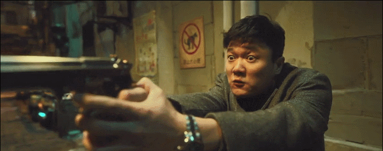 刘德华十大经典喜剧(喜剧荒诞犯罪)(16)