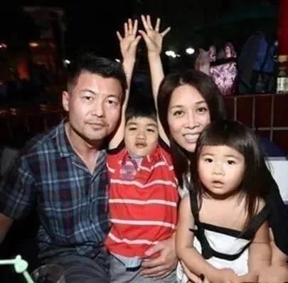 那英高峰儿子近况（和高峰同居10年遭抛弃）(19)