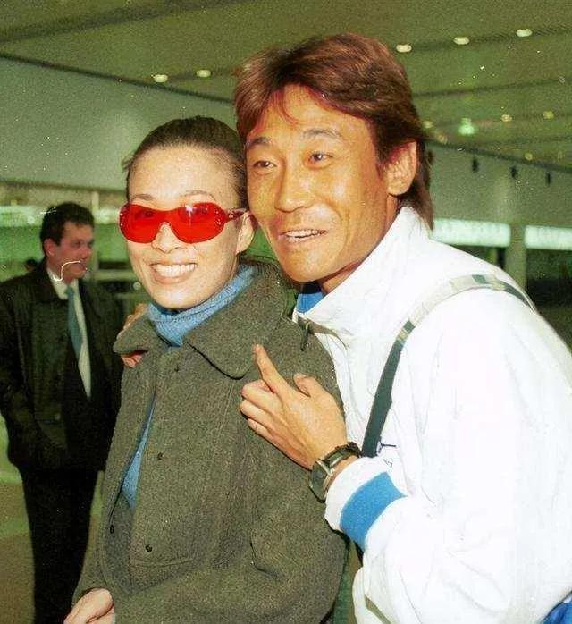 那英高峰儿子近况（和高峰同居10年遭抛弃）(7)