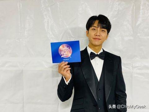 李升基腹肌（韩媒公认最有智慧明星李升基）(12)