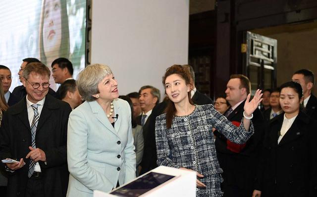 江疏影对王漫妮的评价（王漫妮和江疏影的双向议题）(8)