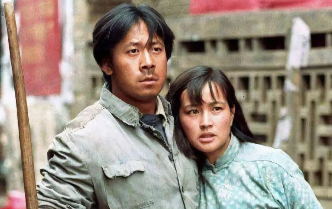 一代传奇影后刘晓庆，四婚嫁富豪被宠成宝，无儿无女亦幸福美满