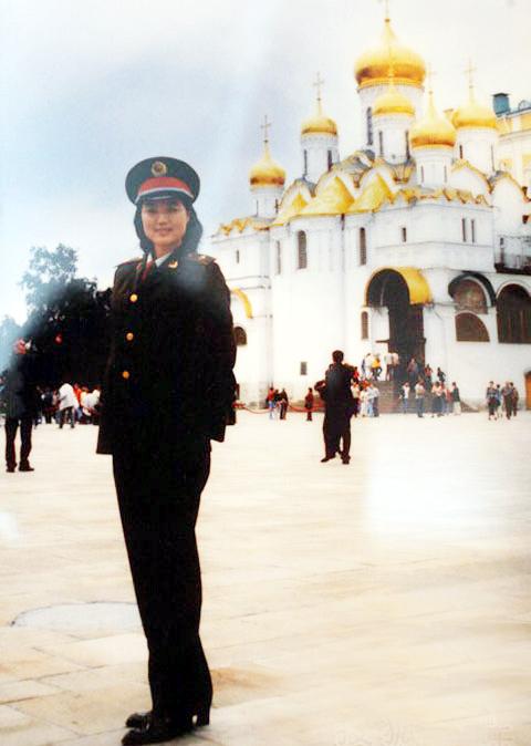 歌唱演员白雪个人简介(人到中年再度翻红)(5)