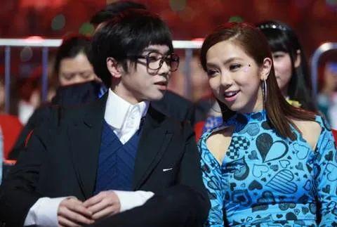 华晨宇和张碧晨是情侣关系吗(32岁华晨宇新恋情曝光)(6)