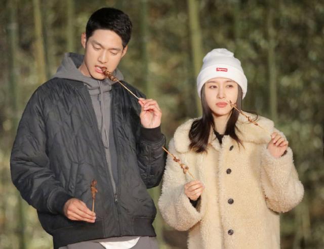 华晨宇和张碧晨是情侣关系吗(32岁华晨宇新恋情曝光)(8)