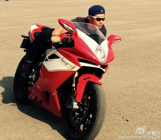 窦骁个人简介 窦骁出道7年都不火(22)