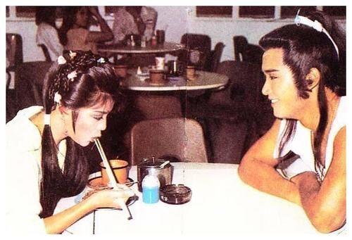 苗侨伟 谈翁美玲(翁美玲和苗侨伟少有的温馨时刻)(3)