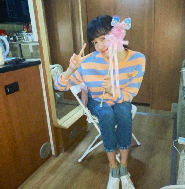 关晓彤高考成绩揭秘 关晓彤为高考生加油助威(1)