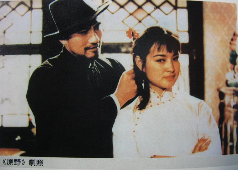 一代传奇影后刘晓庆，四婚嫁富豪被宠成宝，无儿无女亦幸福美满