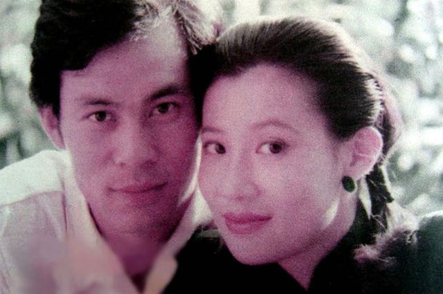 李炜的一见钟情（与陈炜一见钟情）(9)