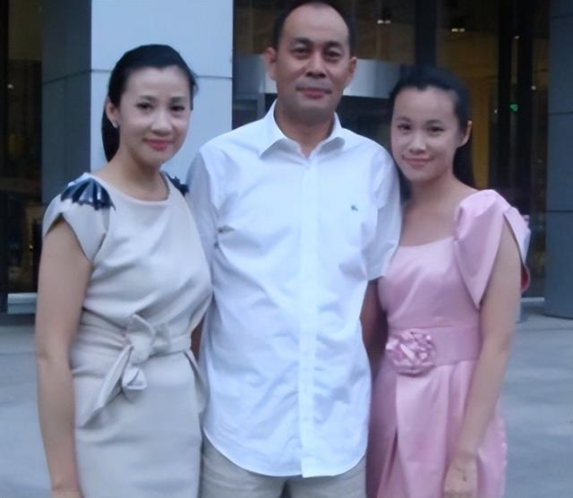 李炜的一见钟情（与陈炜一见钟情）(24)