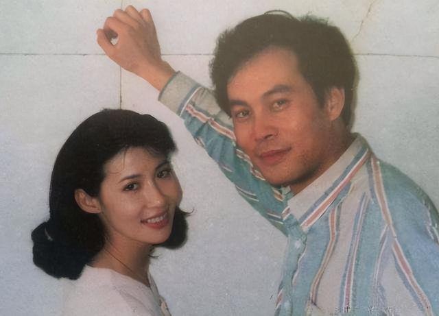 李炜的一见钟情（与陈炜一见钟情）(5)