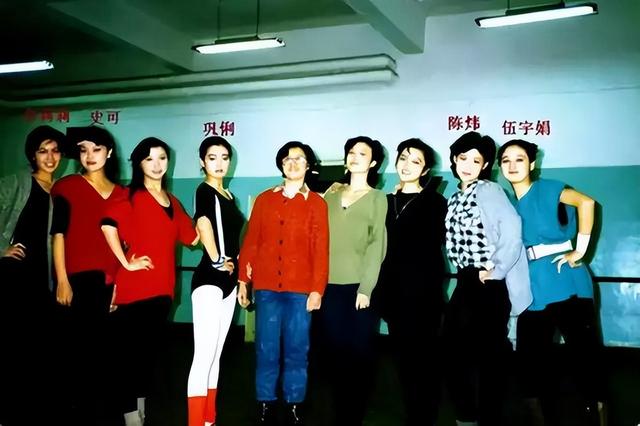 李炜的一见钟情（与陈炜一见钟情）(7)