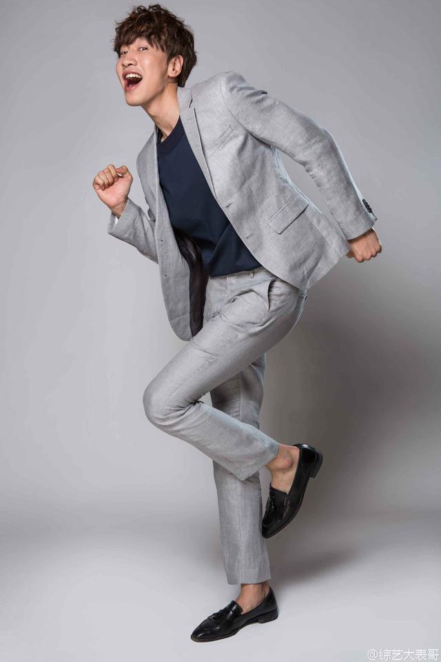 李光洙的女朋友交往多久了（李光洙公开恋情）(4)