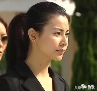 李嘉欣年轻时候造型高清（被古惑仔宠爱一生的她）(37)