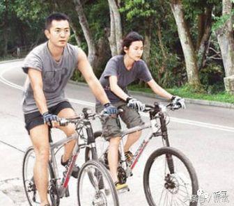 李嘉欣年轻时候造型高清（被古惑仔宠爱一生的她）(19)