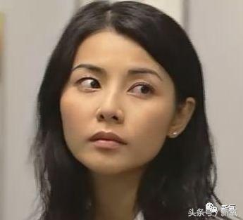 李嘉欣年轻时候造型高清（被古惑仔宠爱一生的她）(39)