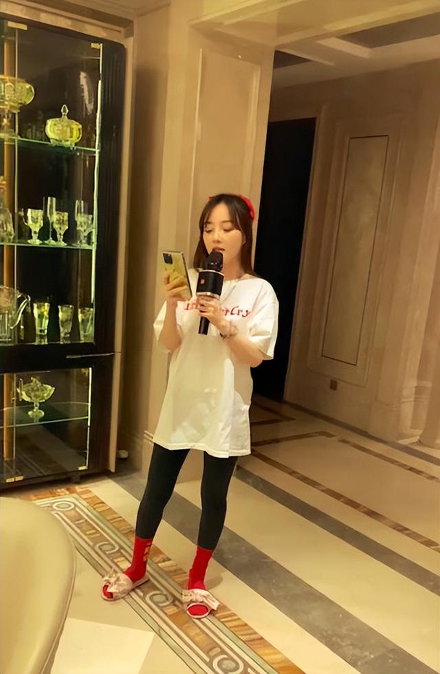 李小璐的真实身价（做顿饭3个保姆伺候）(5)