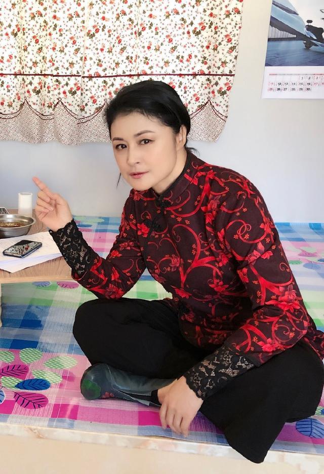 于月仙年轻生活照（48岁于月仙扛不住岁月）(8)