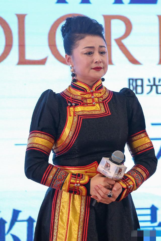 于月仙年轻生活照（48岁于月仙扛不住岁月）(3)