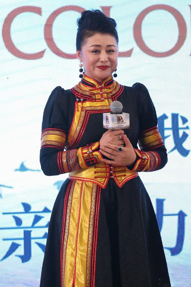 于月仙年轻生活照（48岁于月仙扛不住岁月）(2)