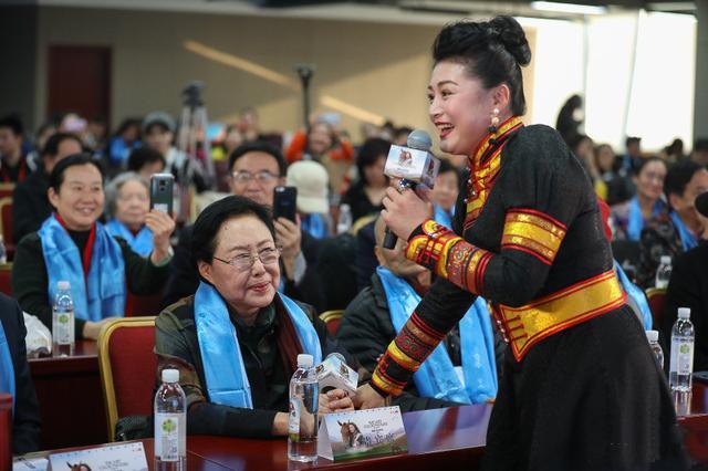 于月仙年轻生活照（48岁于月仙扛不住岁月）(4)