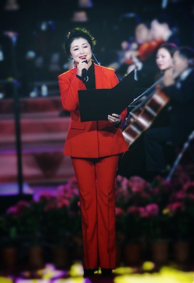 于月仙年轻生活照（48岁于月仙扛不住岁月）(5)