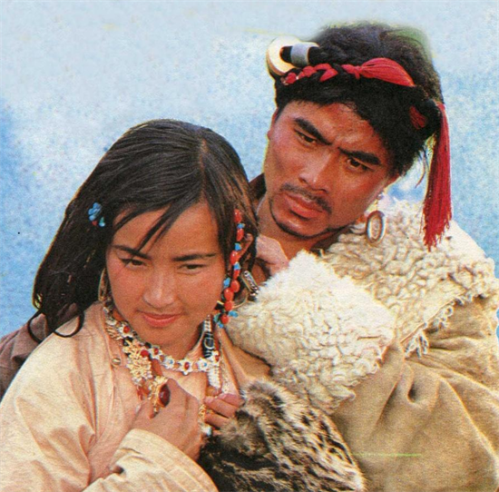 一代传奇影后刘晓庆,四婚嫁富豪被宠成宝,无儿无女亦幸福美满