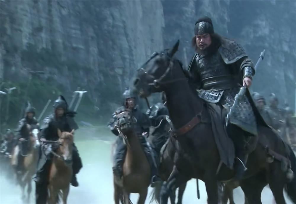 长坂坡之战的故事简介(历史上长坂坡之战的作战双方是谁)