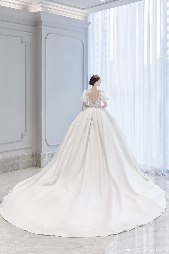 香奈儿个人资料写真作品