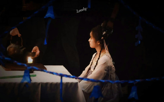 更加期待咯!沈月进组狐妖小红娘