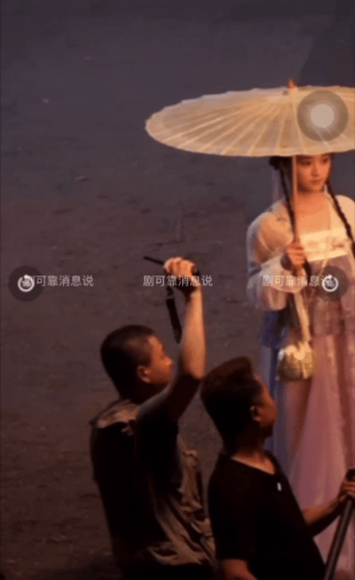 更加期待咯!沈月进组狐妖小红娘