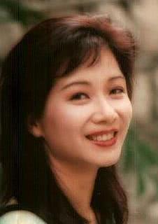 黄曼凝个人资料写真作品