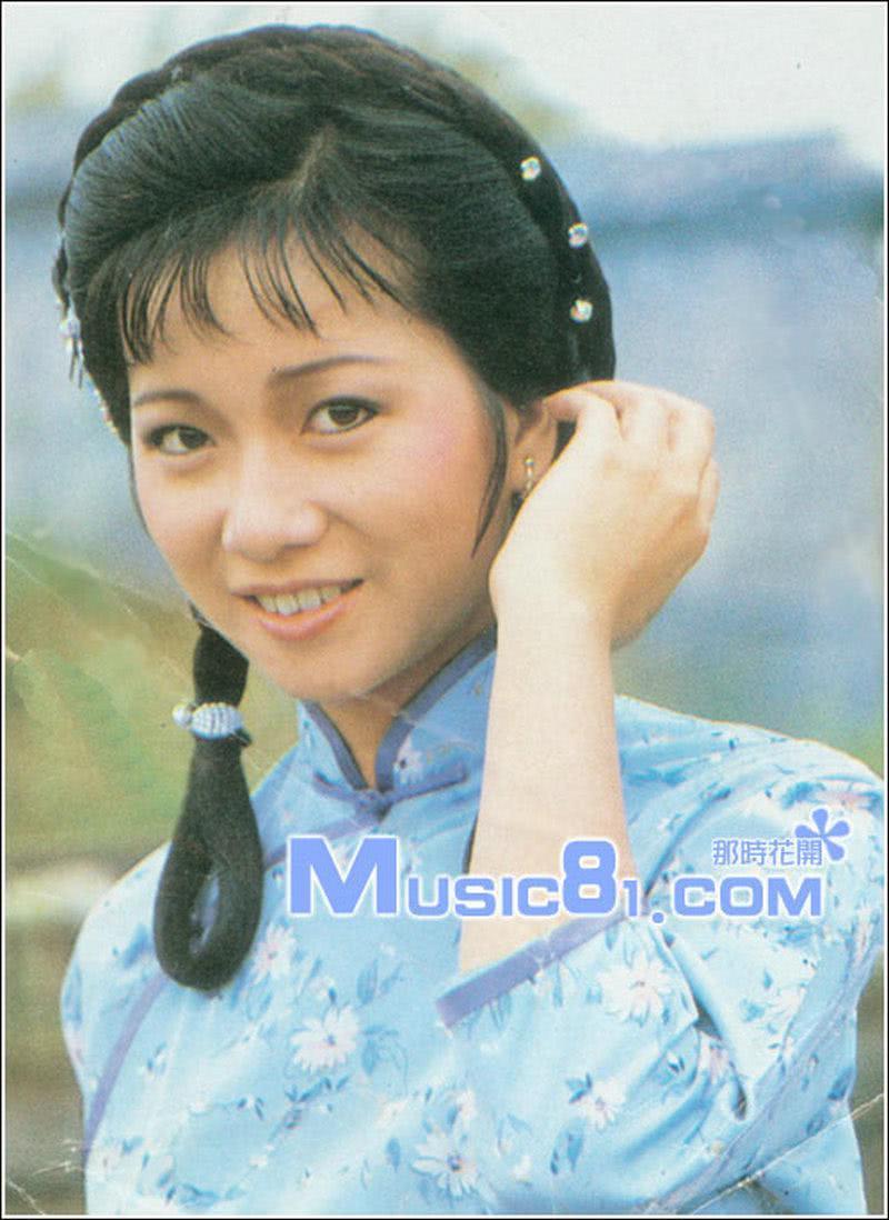 黄曼凝个人资料写真作品