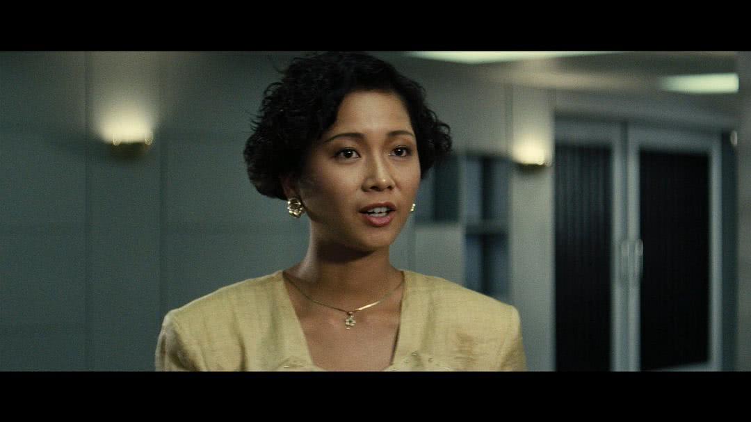 黄曼凝个人资料写真作品