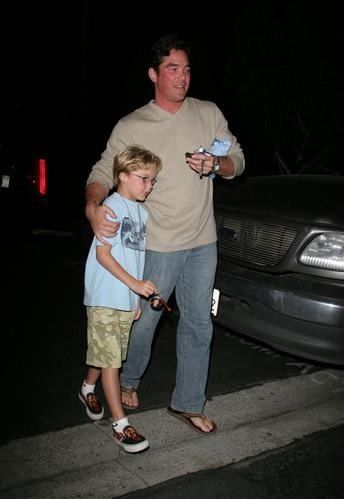 迪恩·凯恩个人资料写真作品