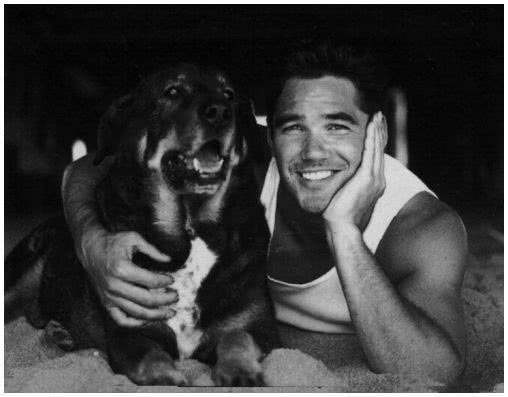 迪恩·凯恩个人资料写真作品