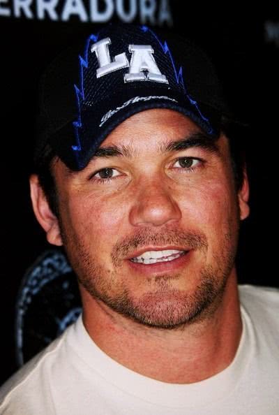 迪恩·凯恩个人资料写真作品