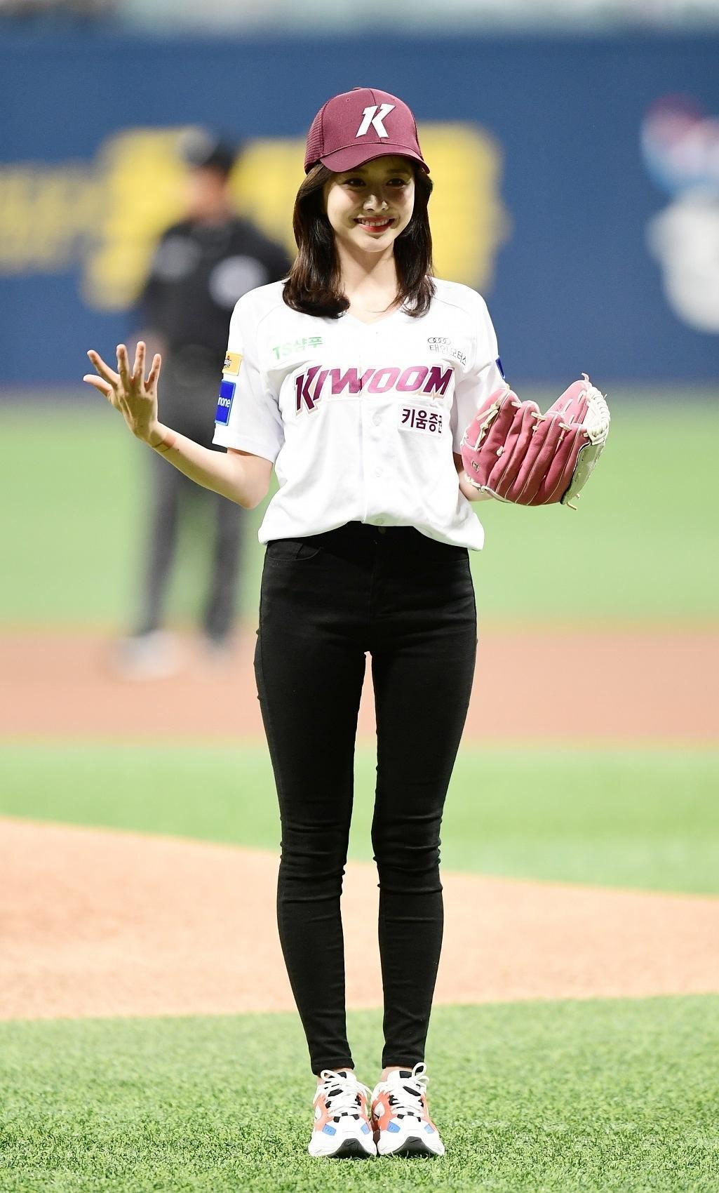 韩宝凛个人资料写真作品