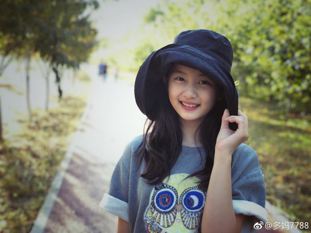 黄忆慈个人资料写真作品