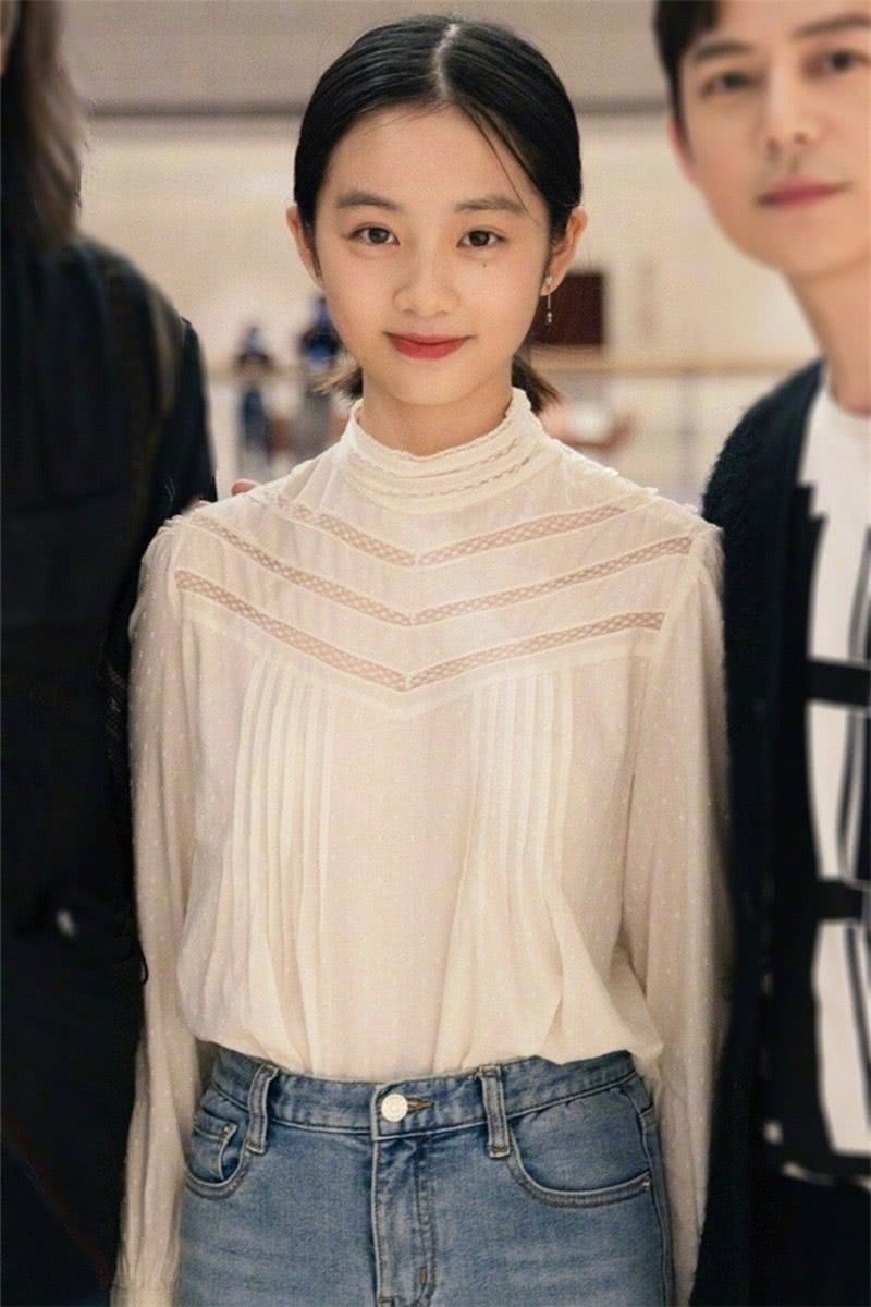 黄忆慈个人资料写真作品