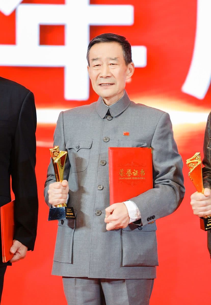 李雪健个人资料写真作品