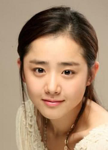 文瑾莹个人资料写真作品