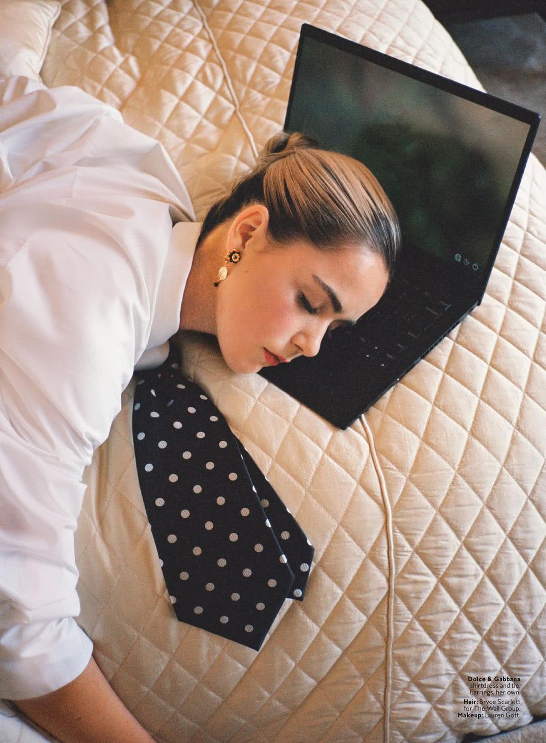 琪兰·席普卡个人资料写真作品