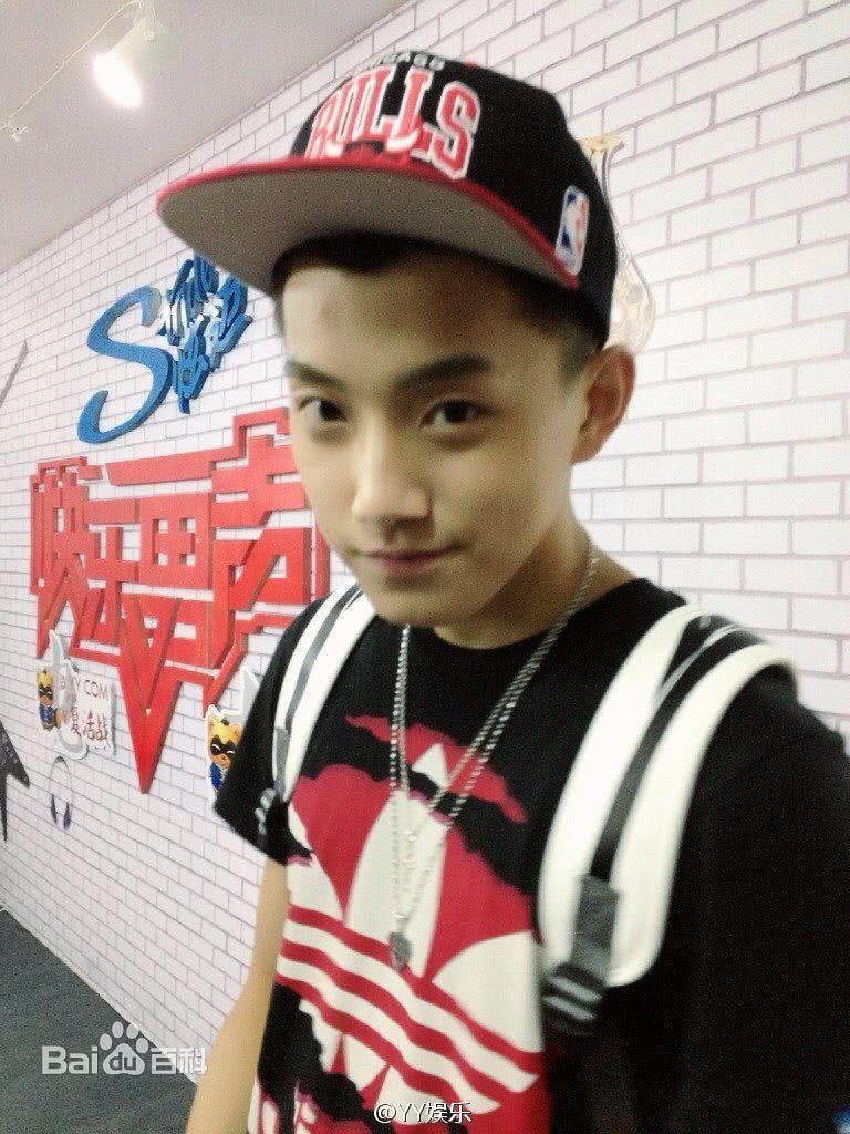 范世錡个人资料写真作品