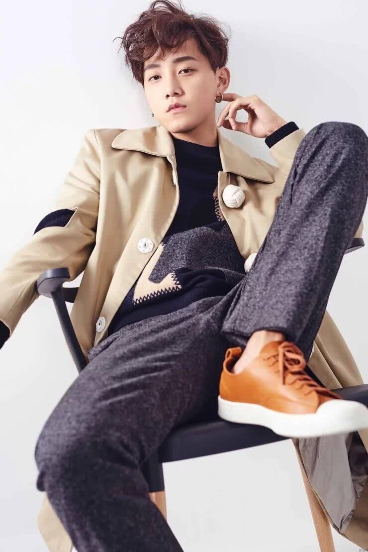 范世錡个人资料写真作品