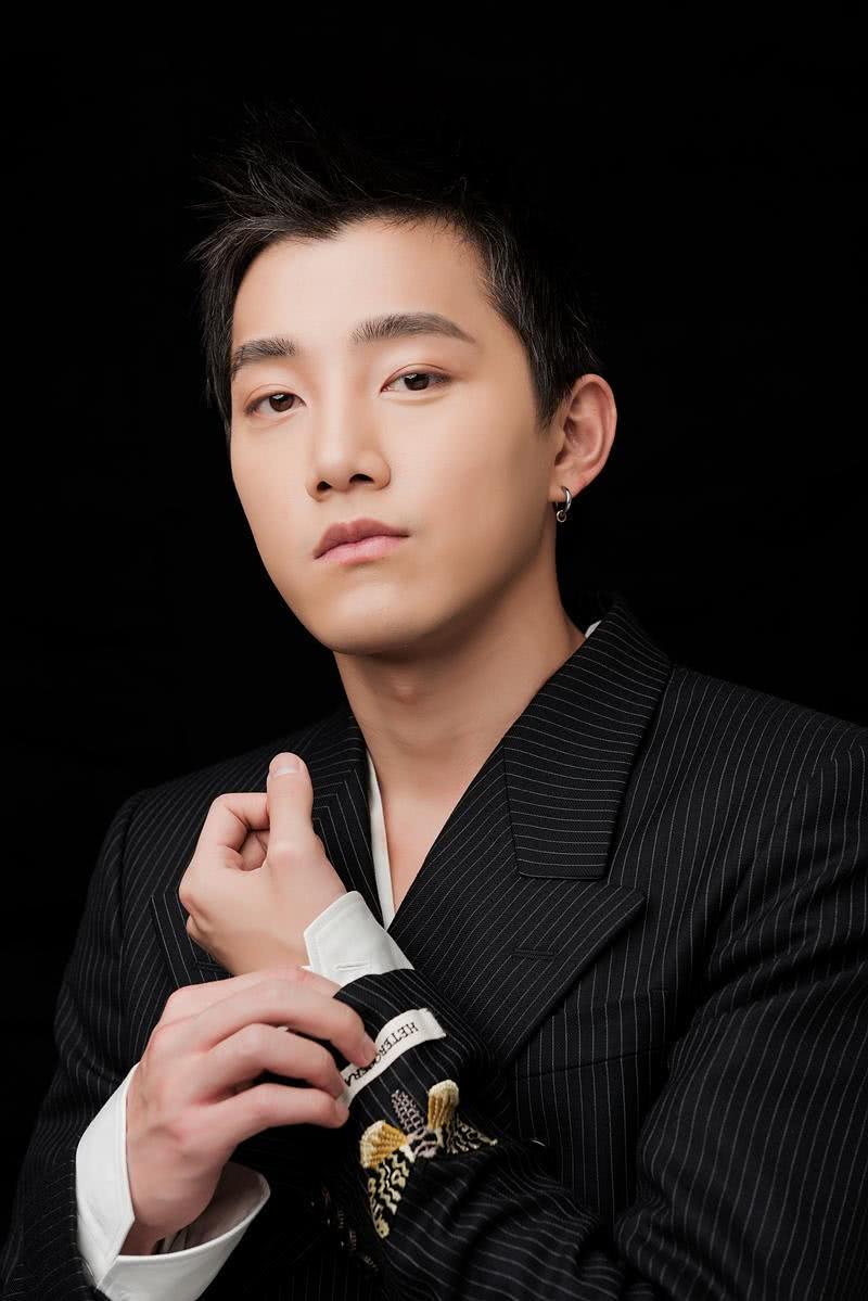 范世錡个人资料写真作品