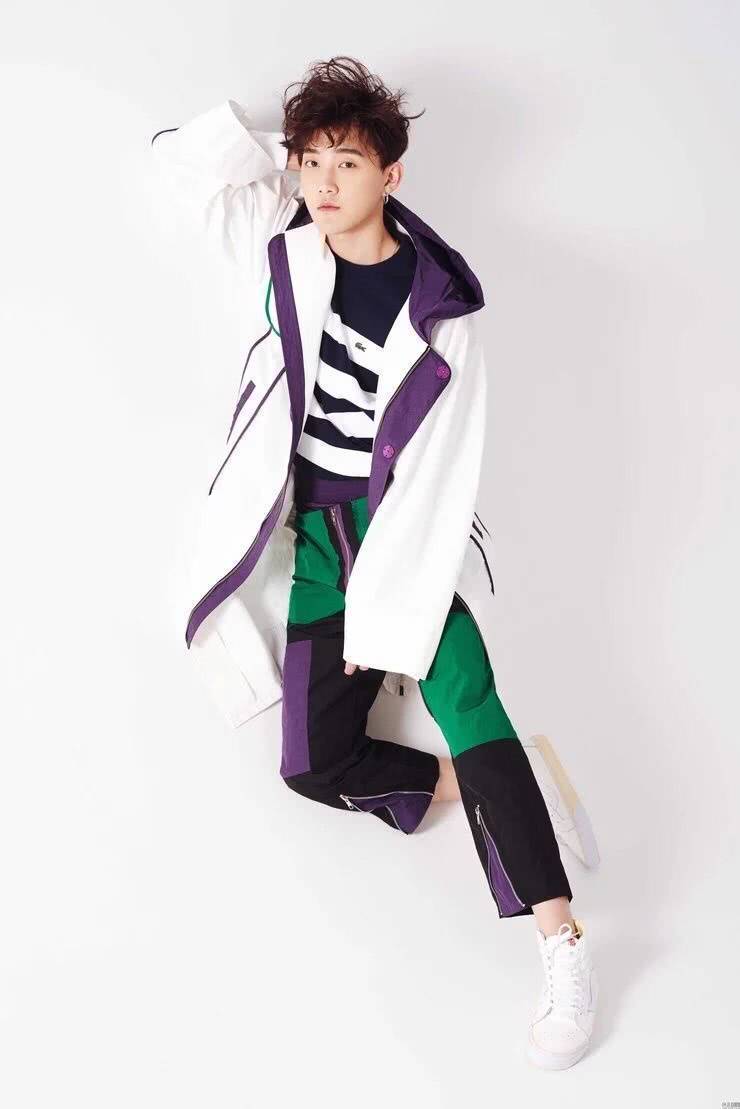 范世錡个人资料写真作品